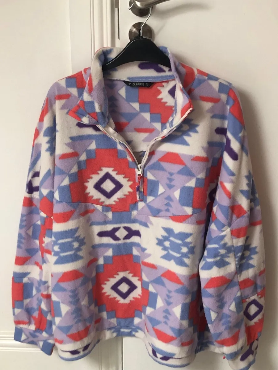 Multi coloured fleece. Size XL - Image 1