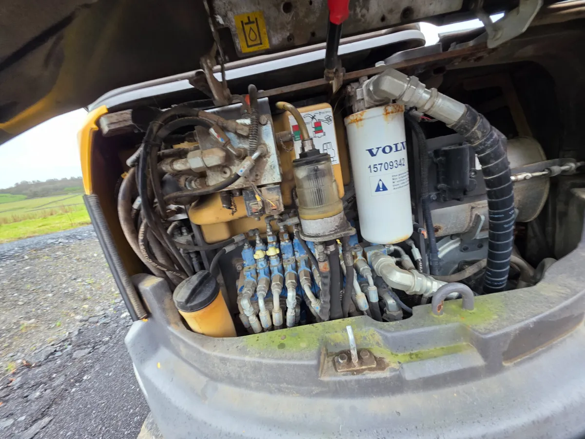 2017 Volvo ECR50D - Image 3