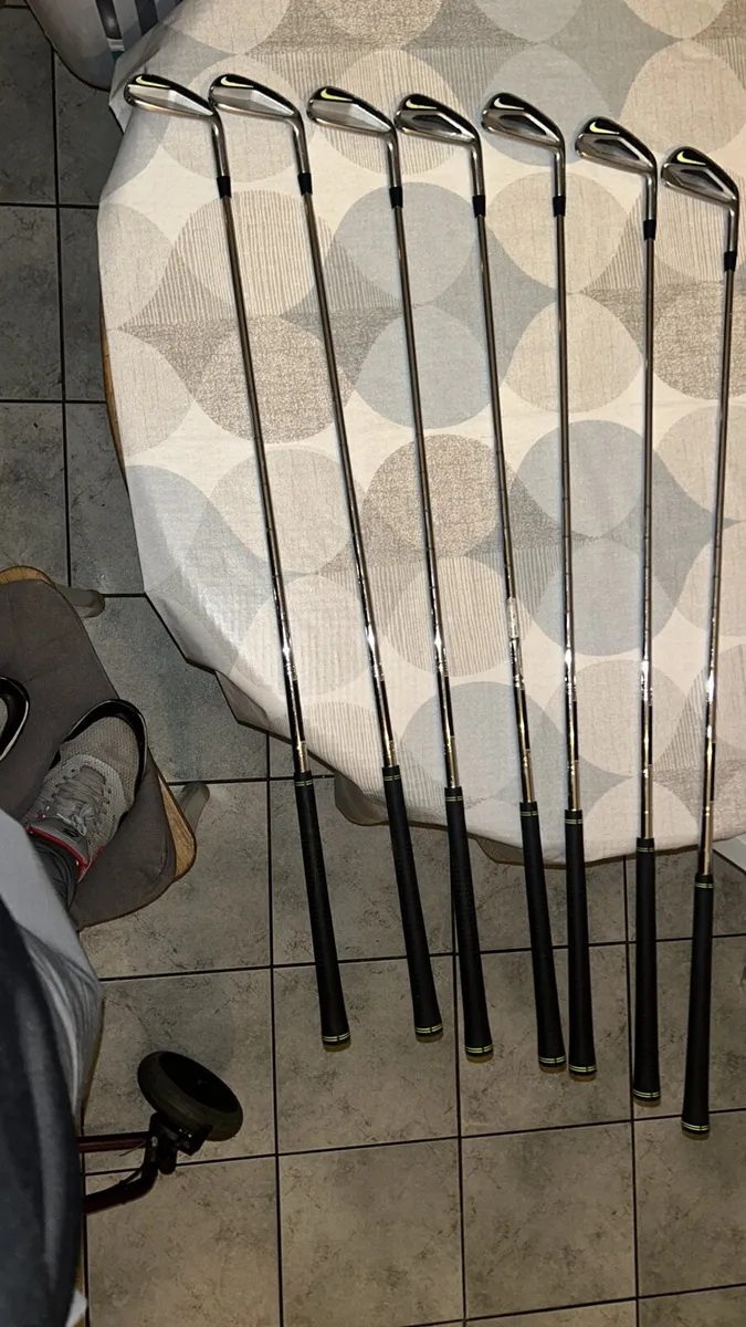 Golf irons - Image 1