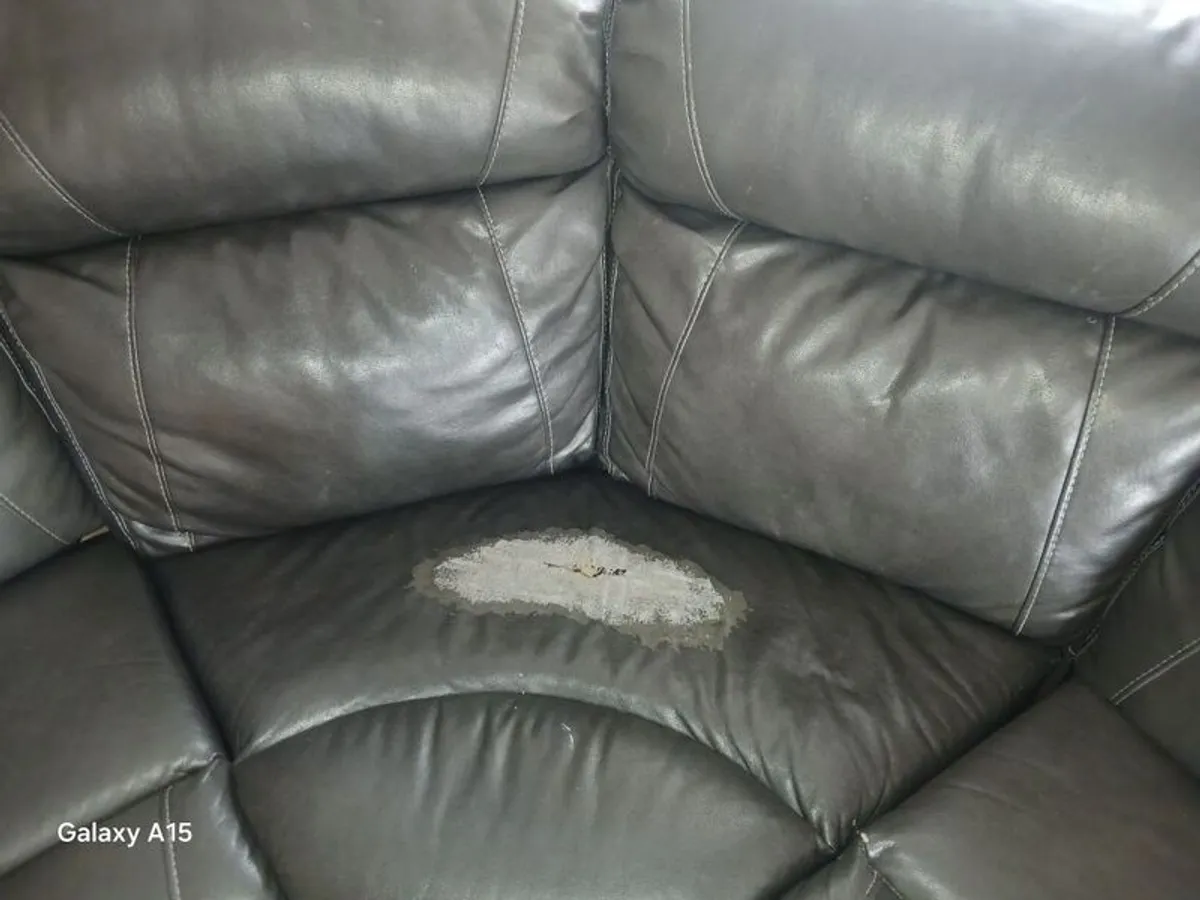 Free couch - Image 3