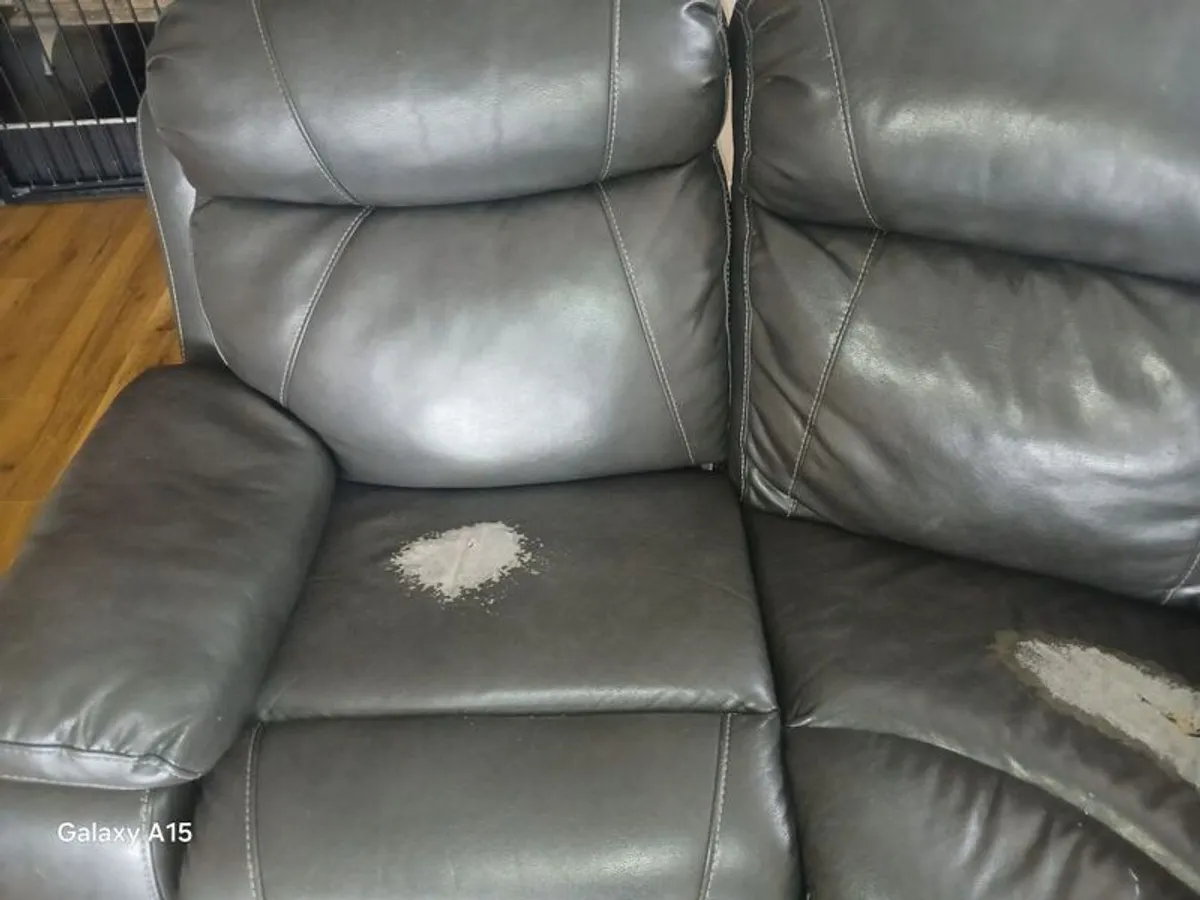 Free couch - Image 4