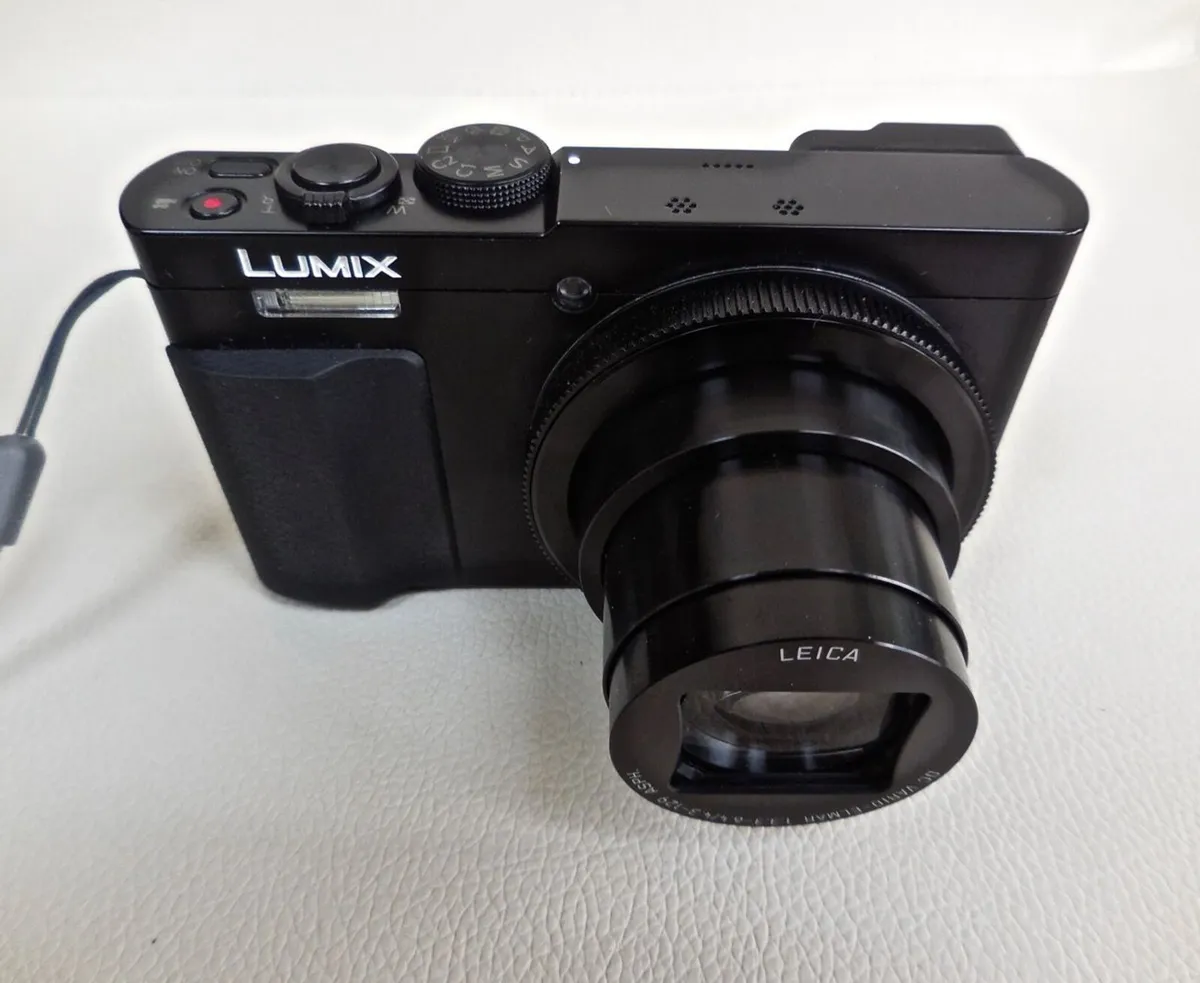 Panasonic Lumix DMC TZ70 superzoom compact camera - Image 4
