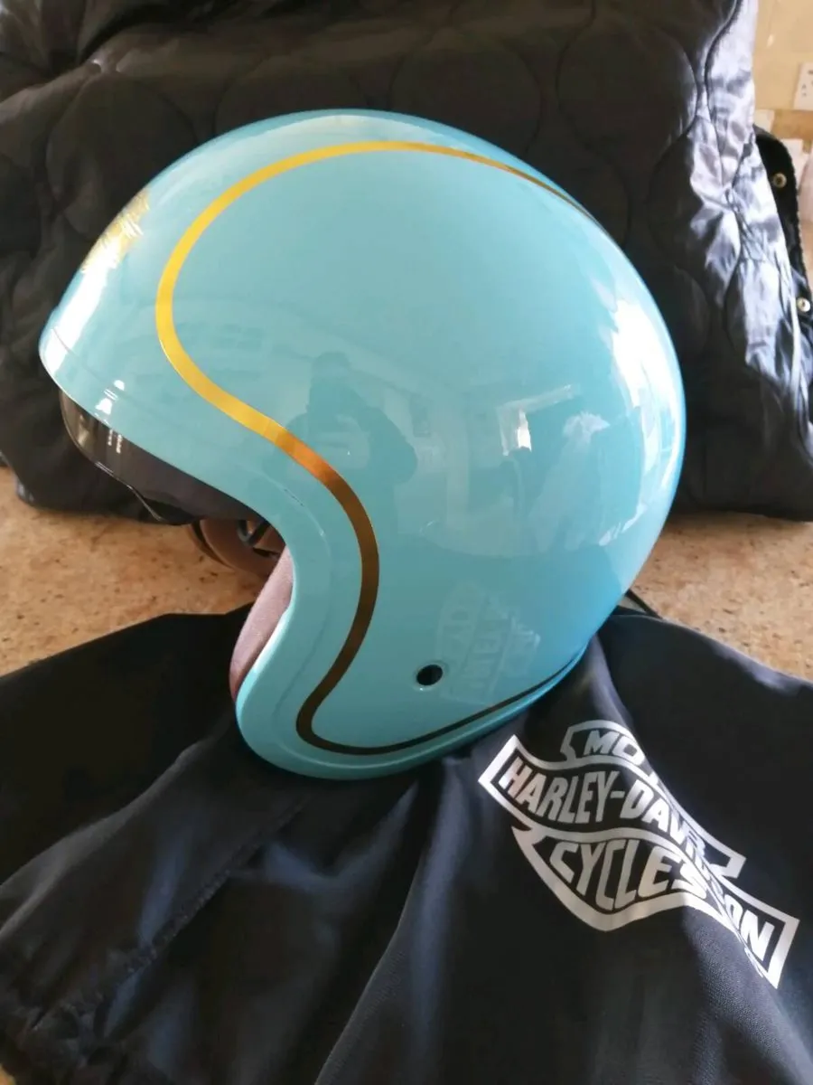 Harley davidson helmet - Image 3