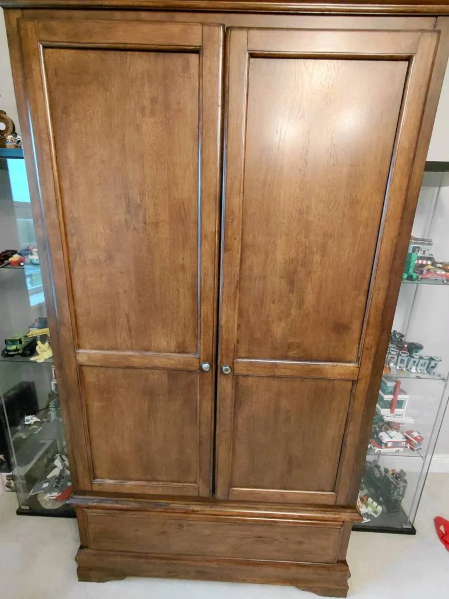 Louise Phillipe Bedroom furniture Set - Image 3