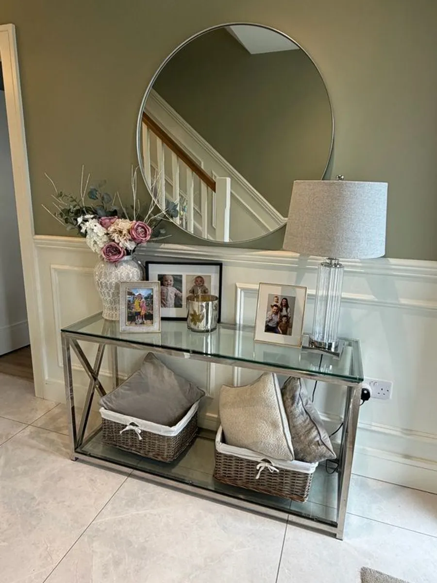 Console Table and 90cm round mirror - Image 2