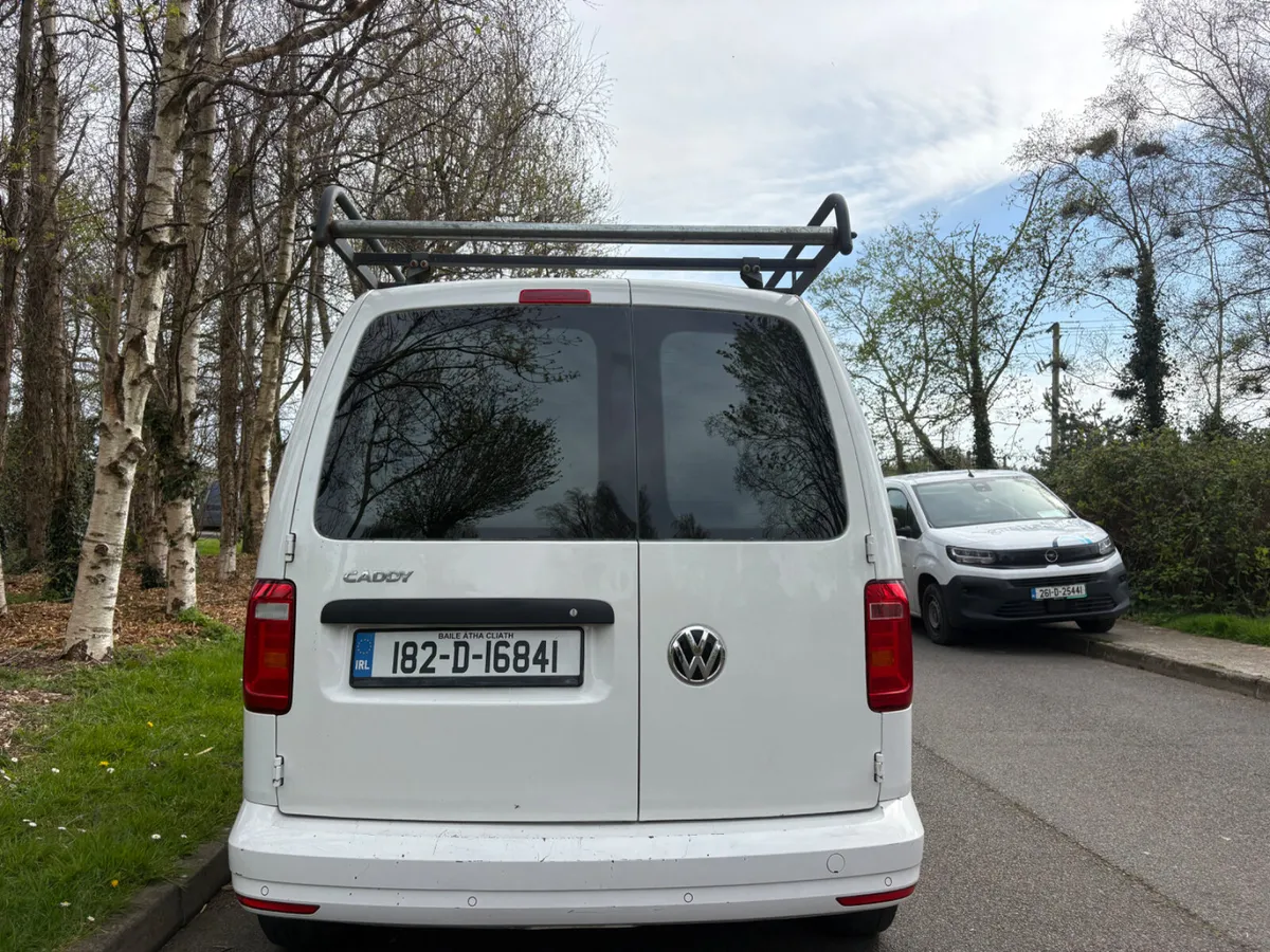 2018 Volkswagen Caddy doe and tax - Image 4