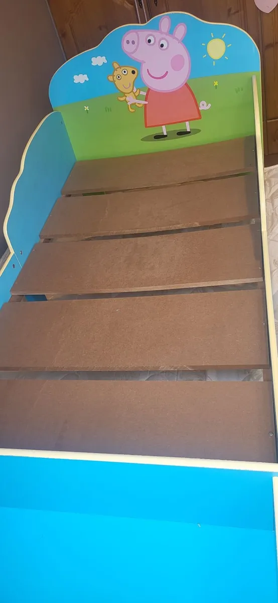 Peppa pig toddler bed - Image 3