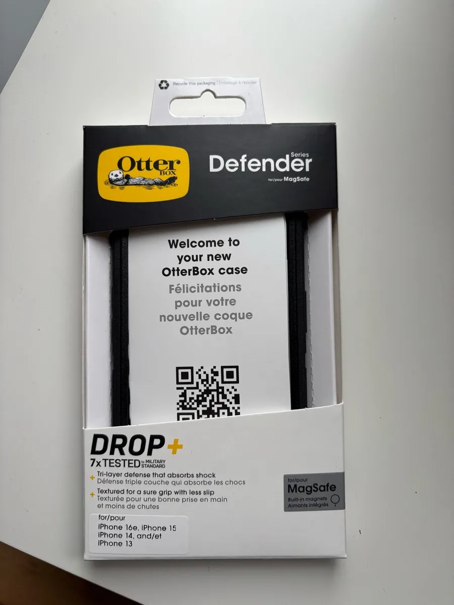 Otterbox Defender Series MagSafe Case - Image 1