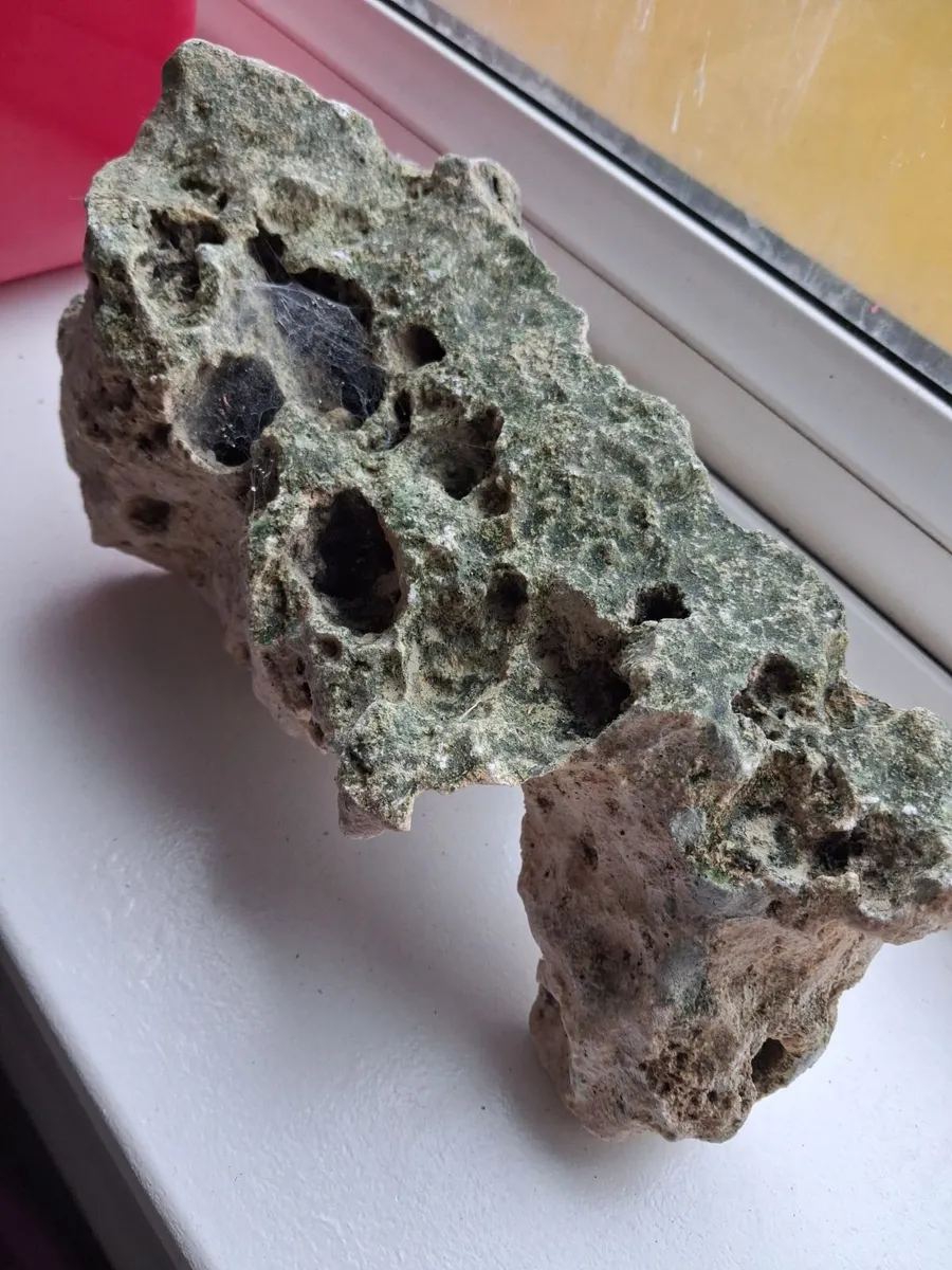 Fish Rocks for Large Fish tank - Image 2