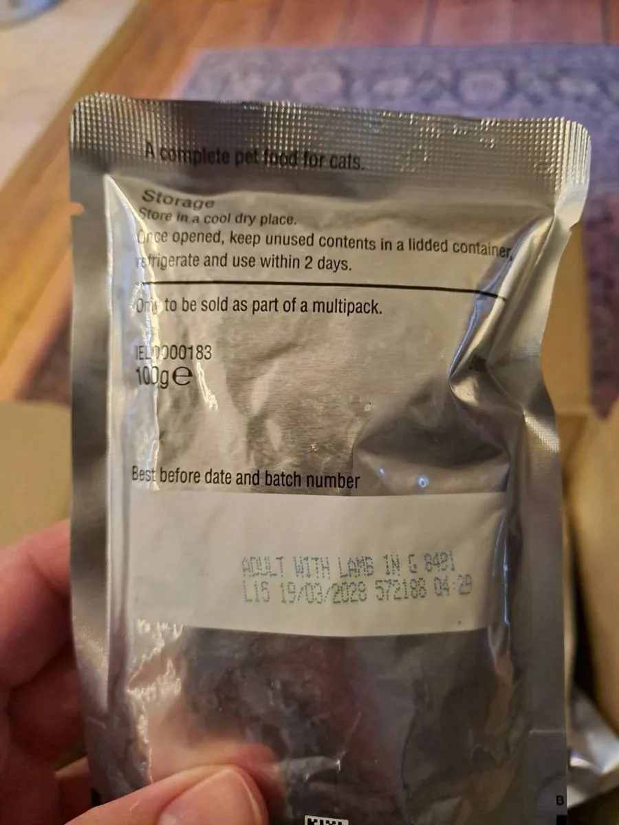 85 pouches box of food - Image 2