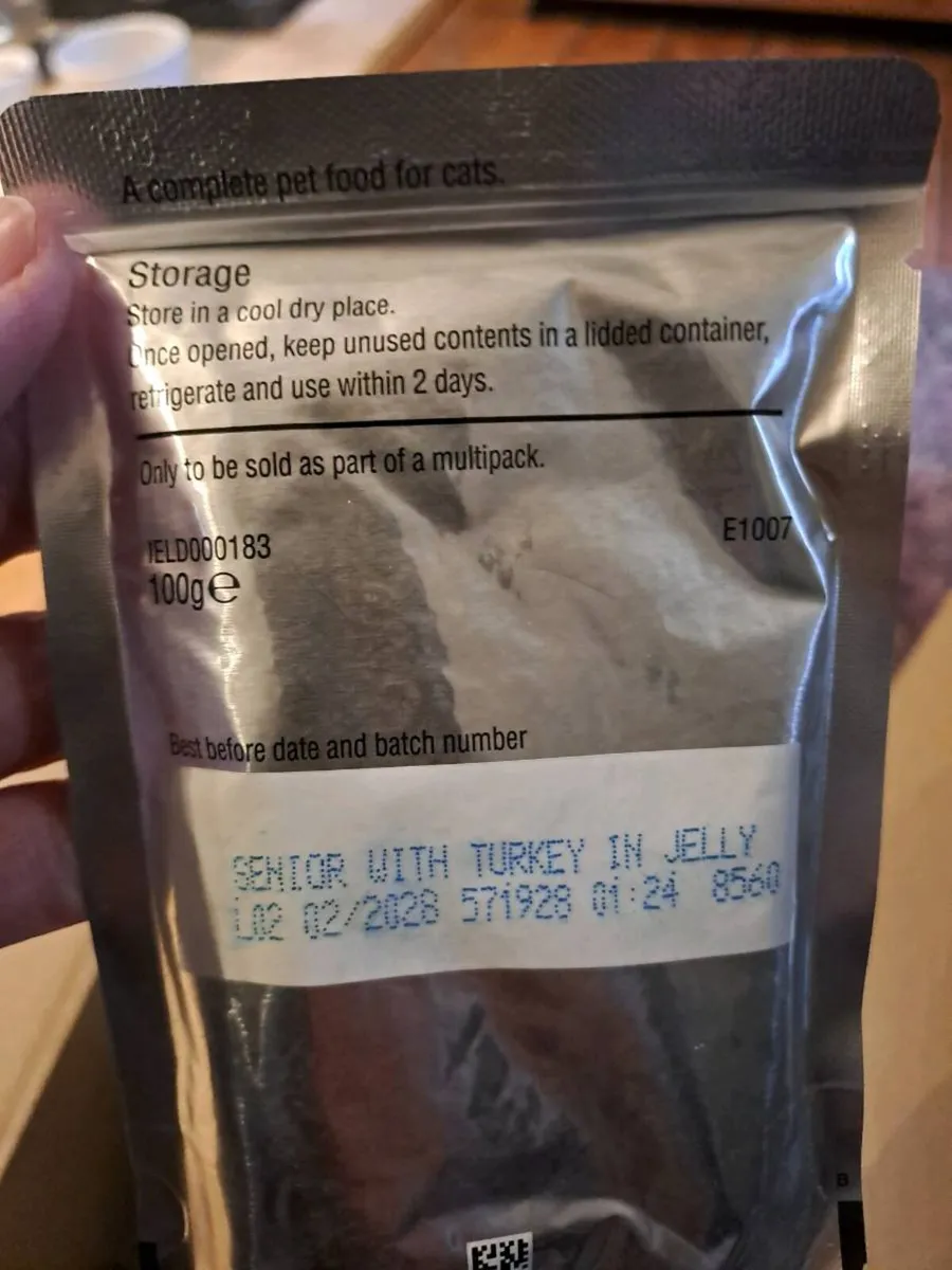 85 pouches box of food - Image 4