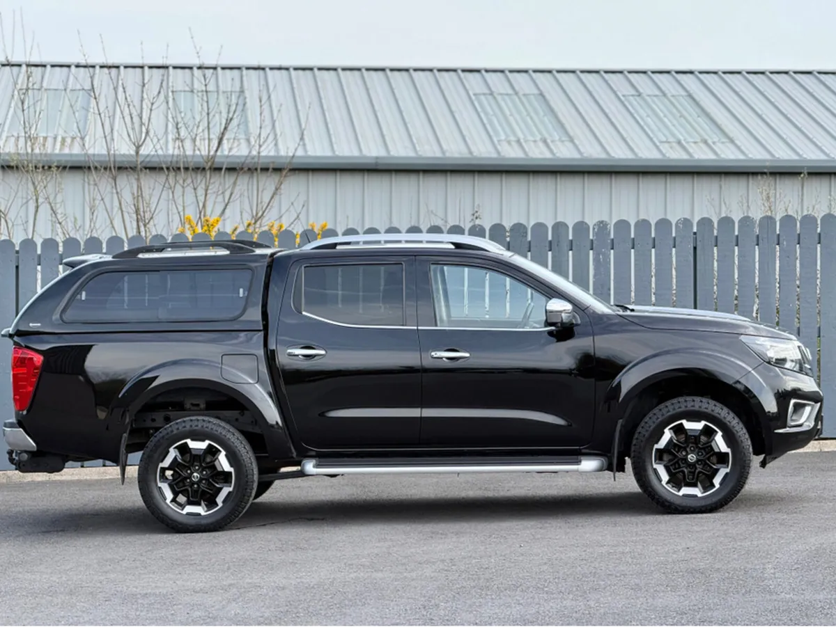 Nissan Navara LOW MILES TEKNA WITH CANOPY - Image 4