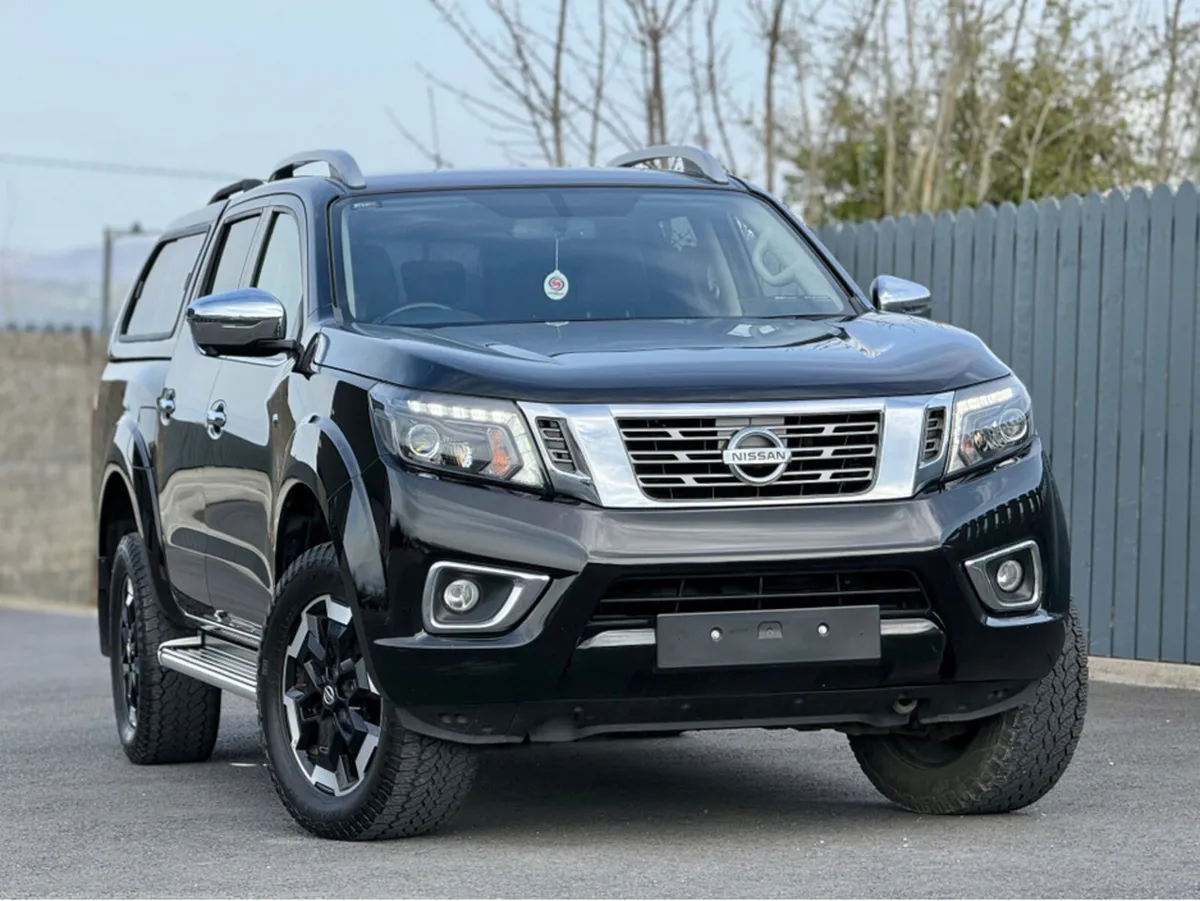 Nissan Navara LOW MILES TEKNA WITH CANOPY - Image 2
