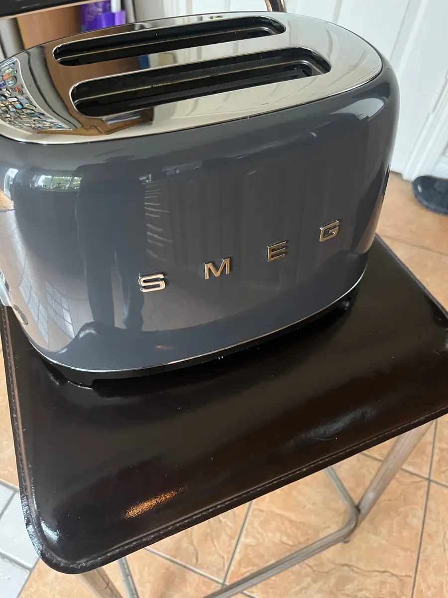 SMEG Grey 2 Slice Toaster - Image 1