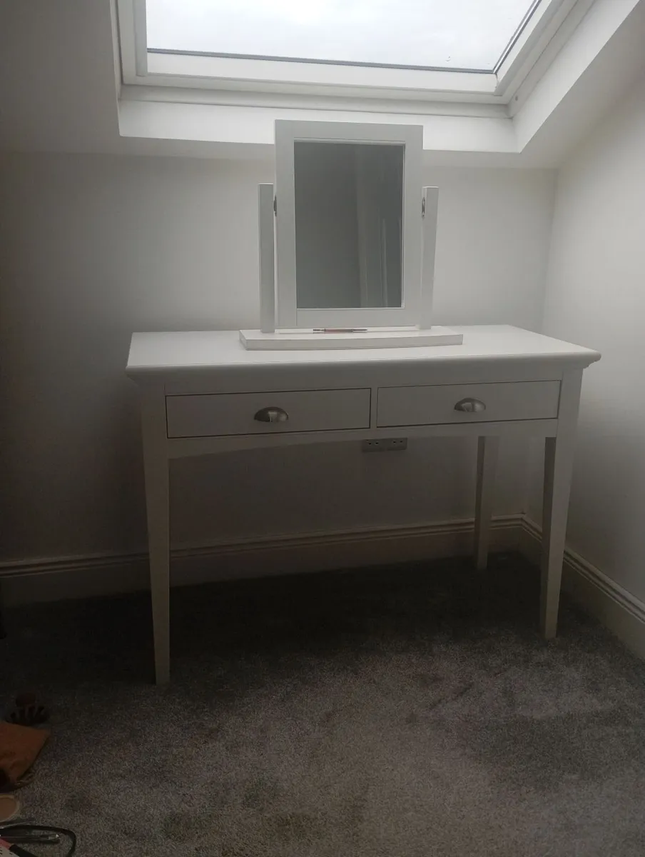 White solid wood 2 drawer make up table & mirror - Image 4