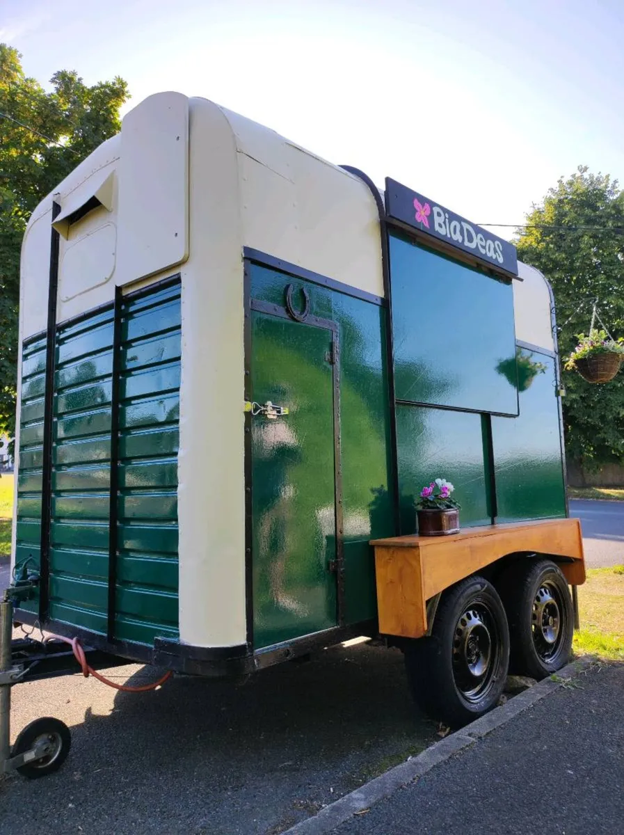 Authentic Horsebox Food truck/catering/events - Image 1