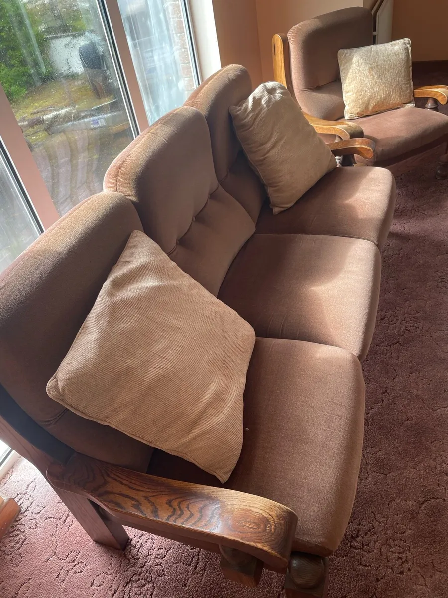 Solid Oak wood 3 seater sofa and 2 armchairs - Image 2