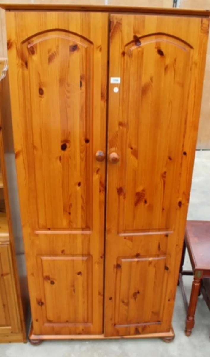 Double door pine wardrobe
