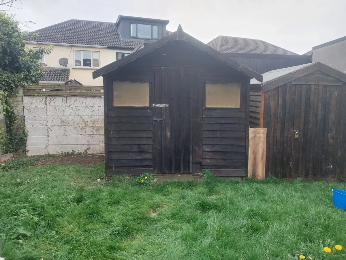 Wooden shed - Image 1