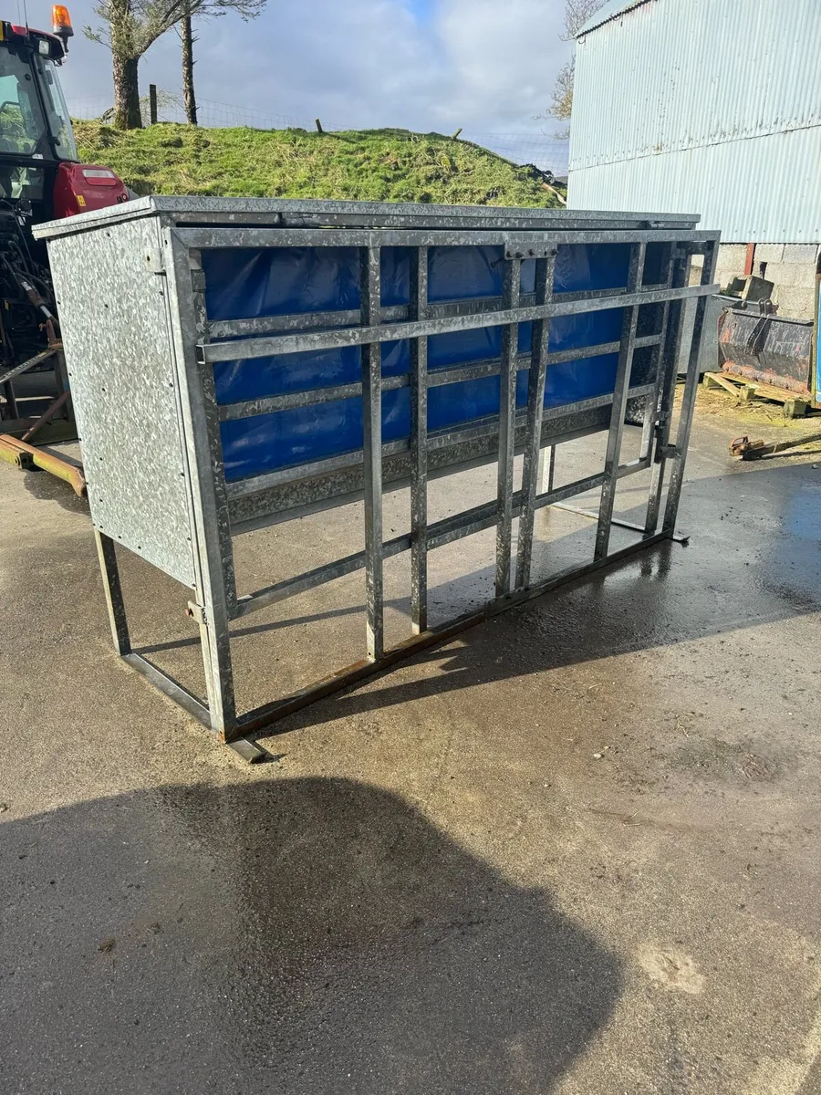 Creep feeder and cattle troughs - Image 2
