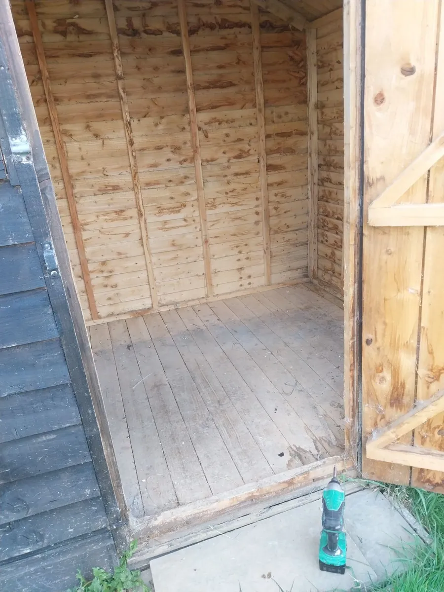 Wooden shed - Image 2