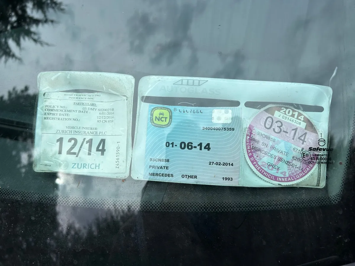 Mercedes-Benz E-Class 1993 200E - Image 3