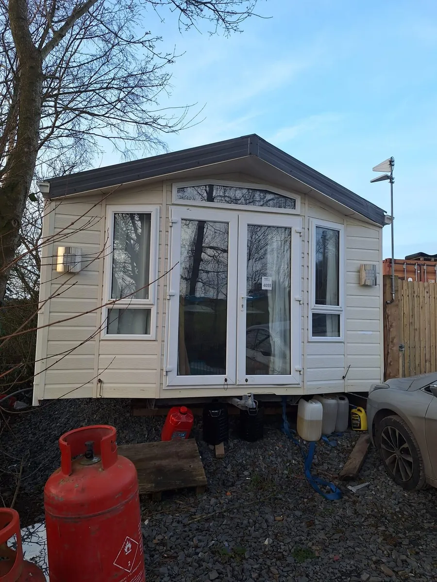 Mobile home - Image 1