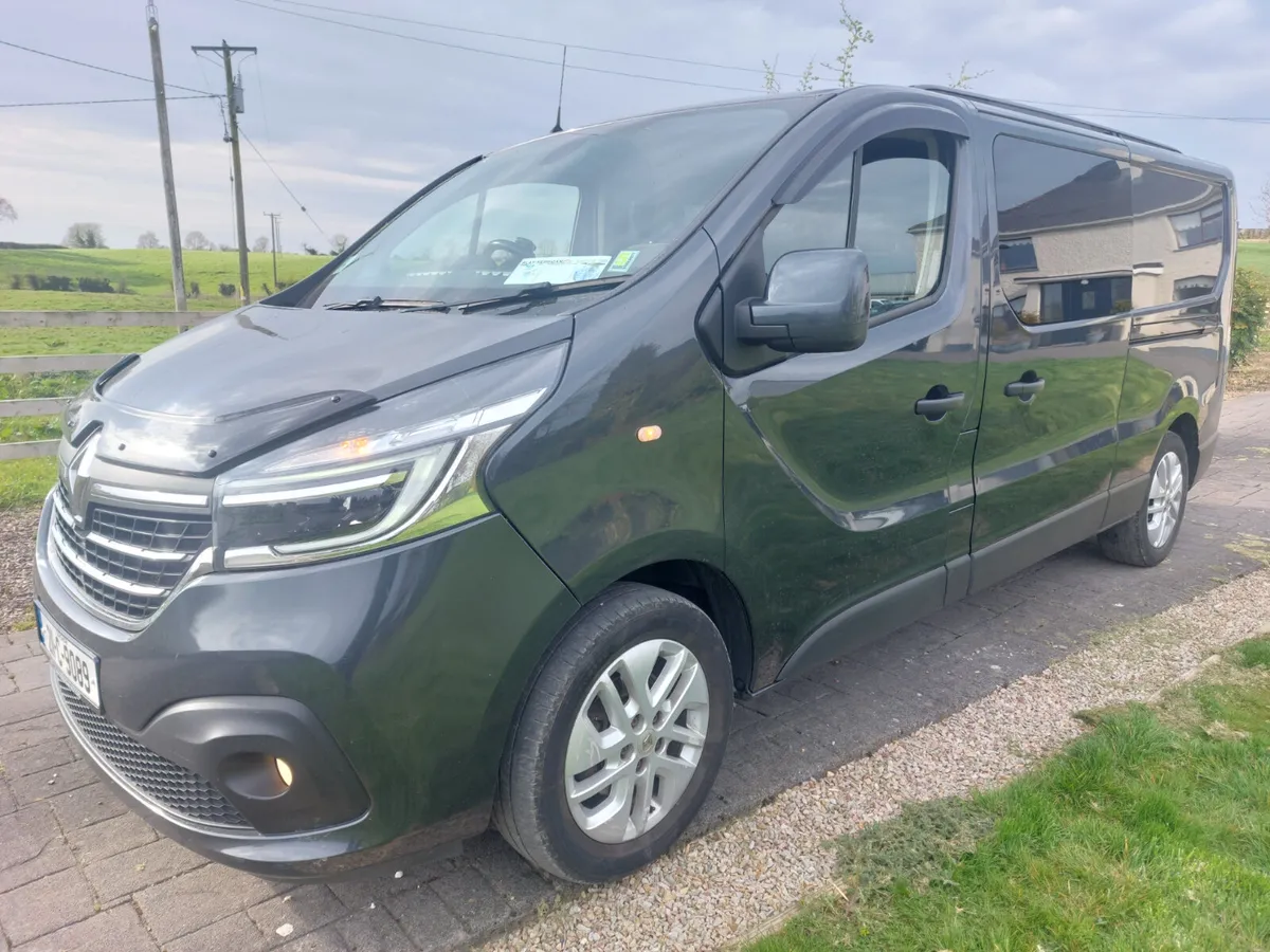 RENAULT TRAFIC 2021' 6 SEATER CREWCAB - Image 3