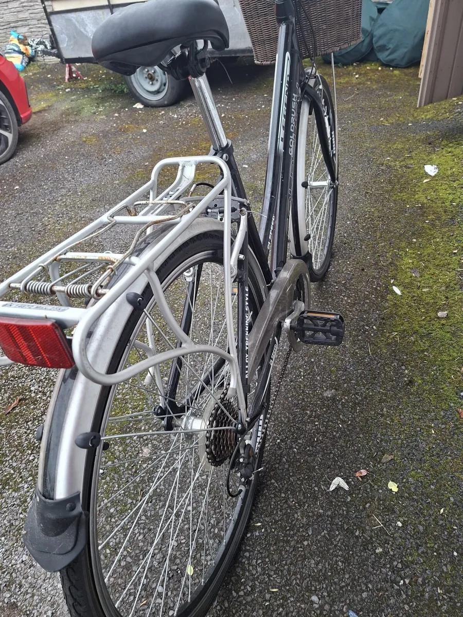 Ladies Bicycle - Image 4