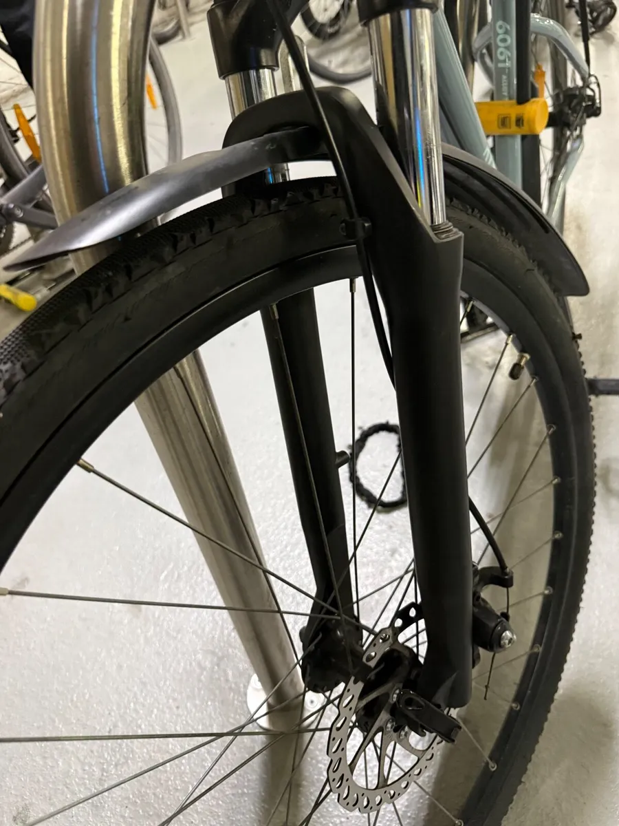 Hybrid Bike - Image 3