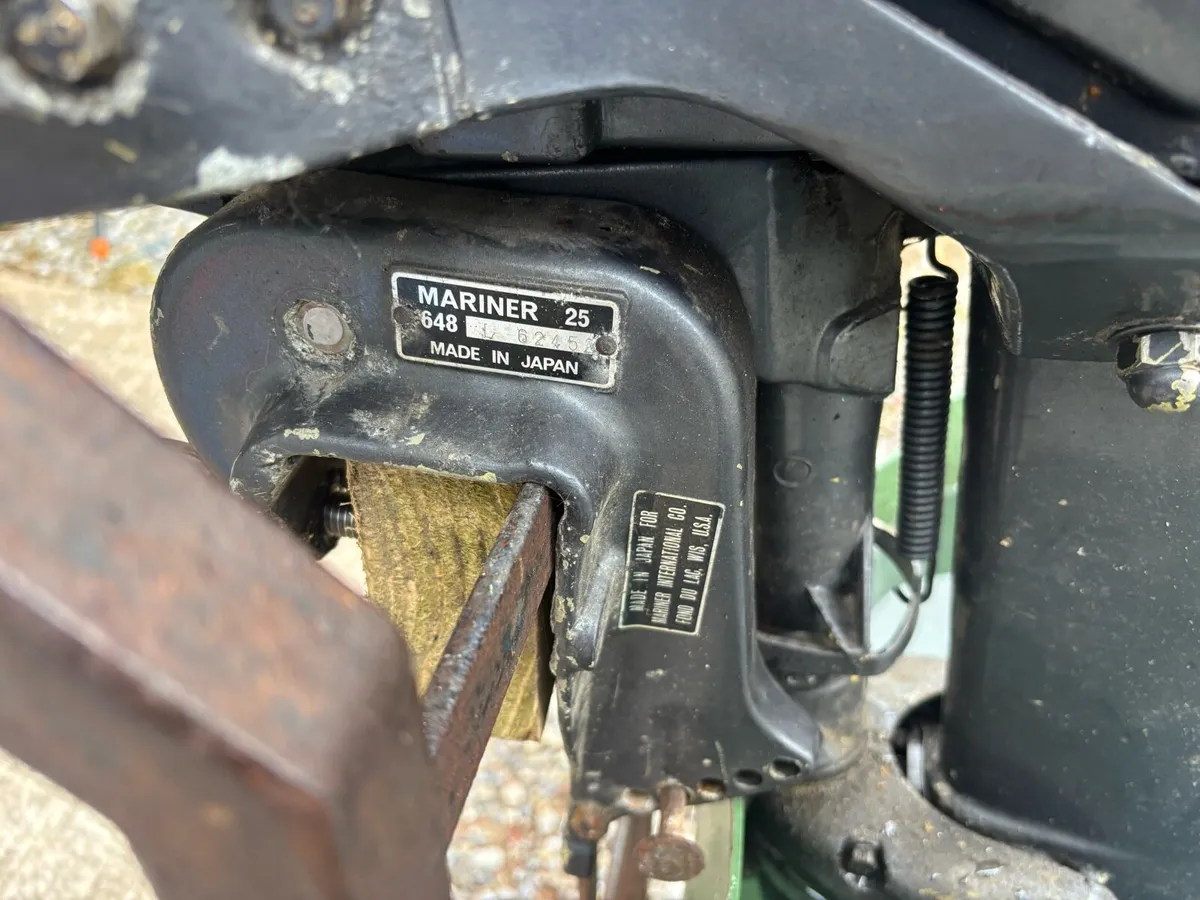 Mariner 25 hp 2 Stroke outboard - Image 4