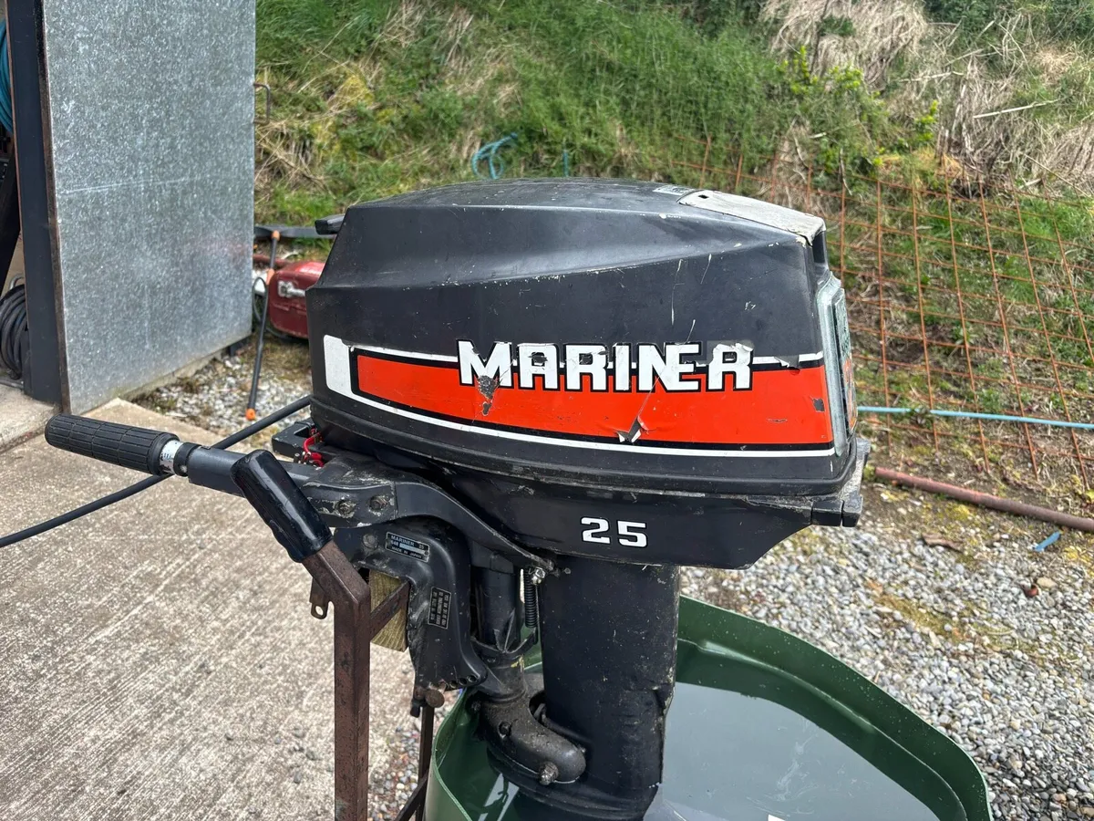 Mariner 25 hp 2 Stroke outboard - Image 1