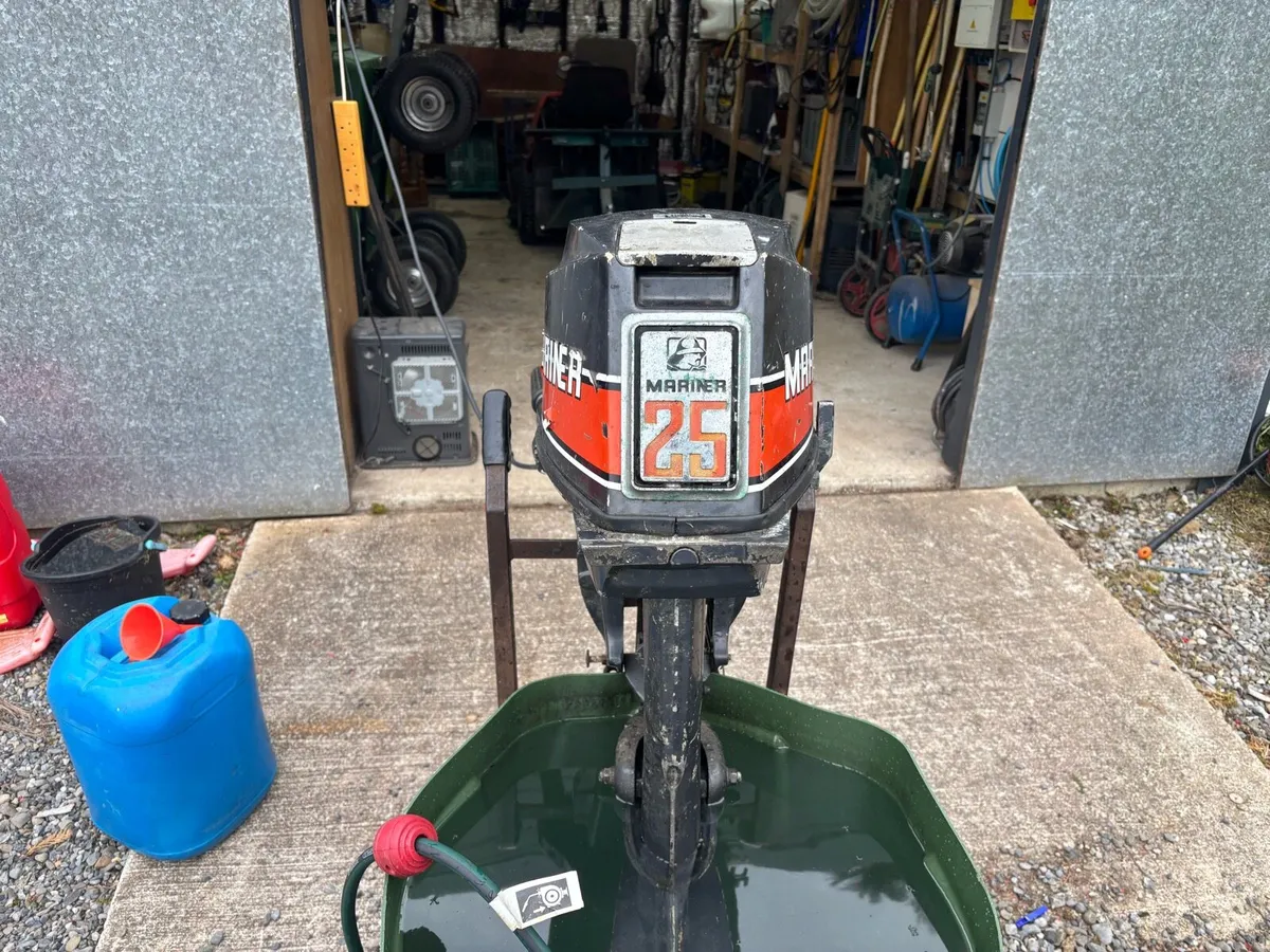 Mariner 25 hp 2 Stroke outboard - Image 2