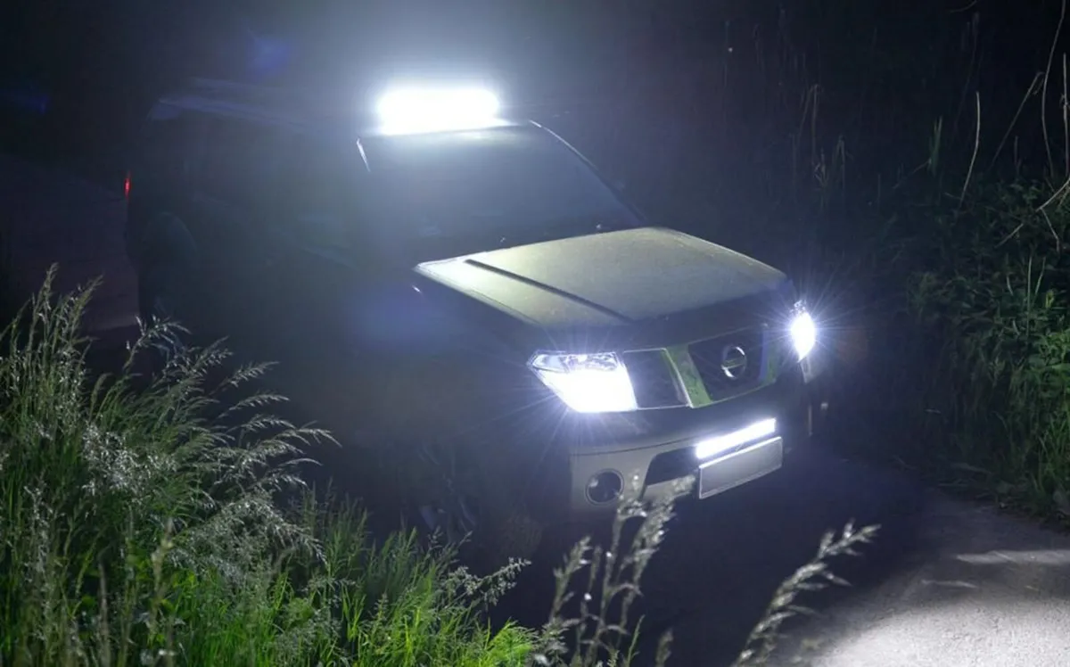 25" light bar for car, van, jeep, 4x4 truck - Image 1