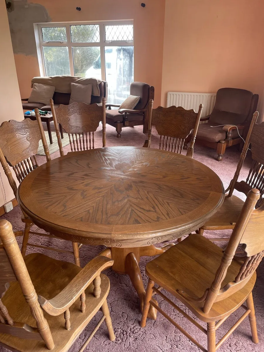 Dining room table and chairs - Image 1