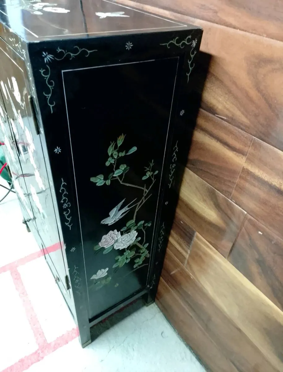 Chinese cabinet - Image 3