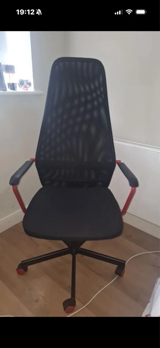 Gaming chair - Image 1