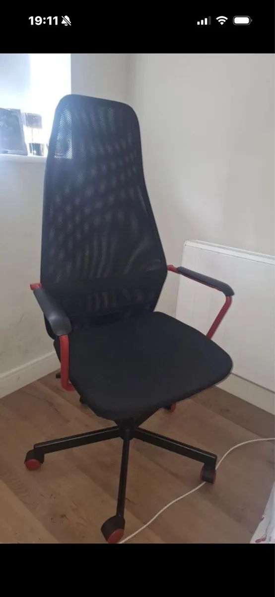 Gaming chair - Image 2
