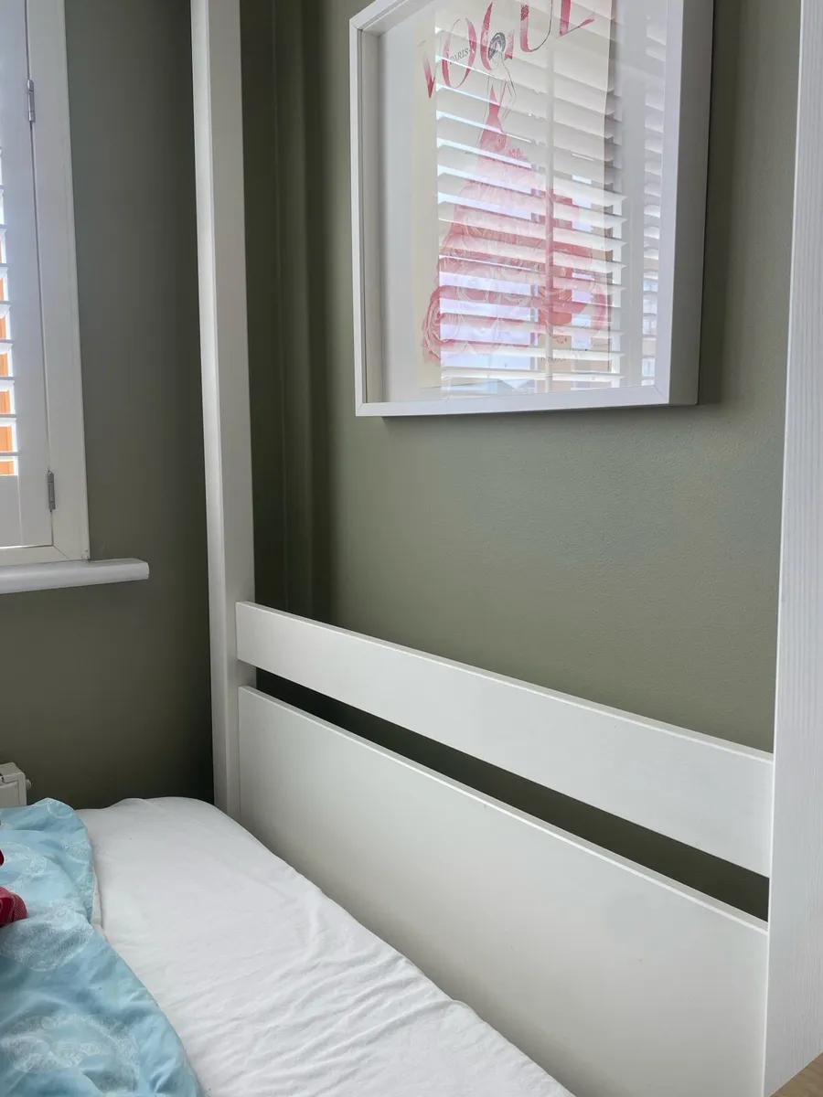 Single bed - Image 3