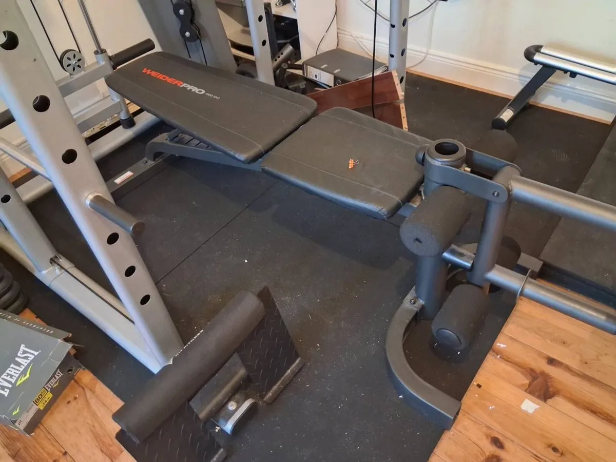 Multi-gym Squat rack with pulley system and bench - Image 3
