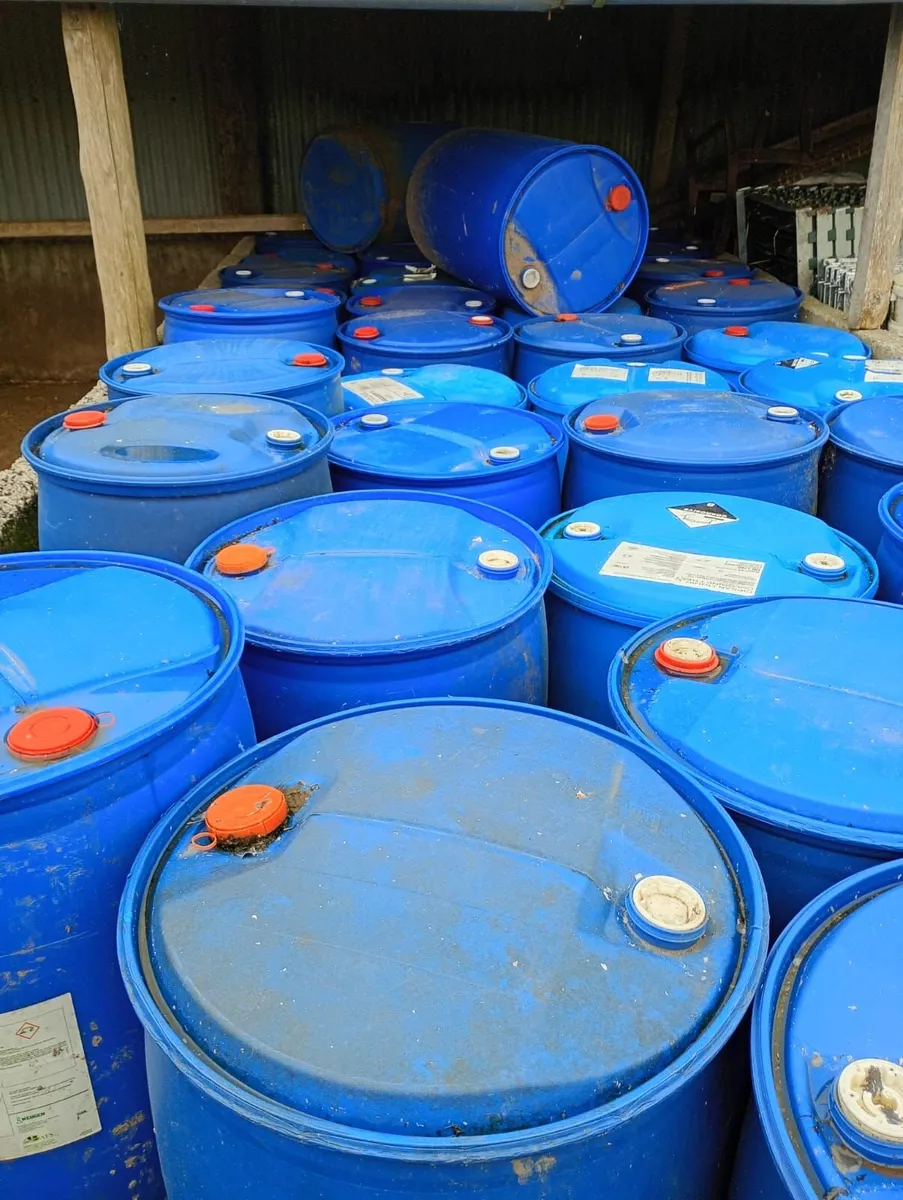 Blue barrells 200 litre drums (x40)