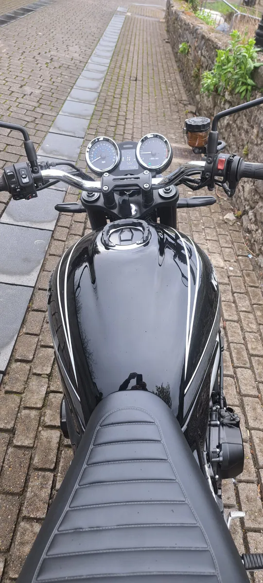 Kawasaki Z900RS - Image 2