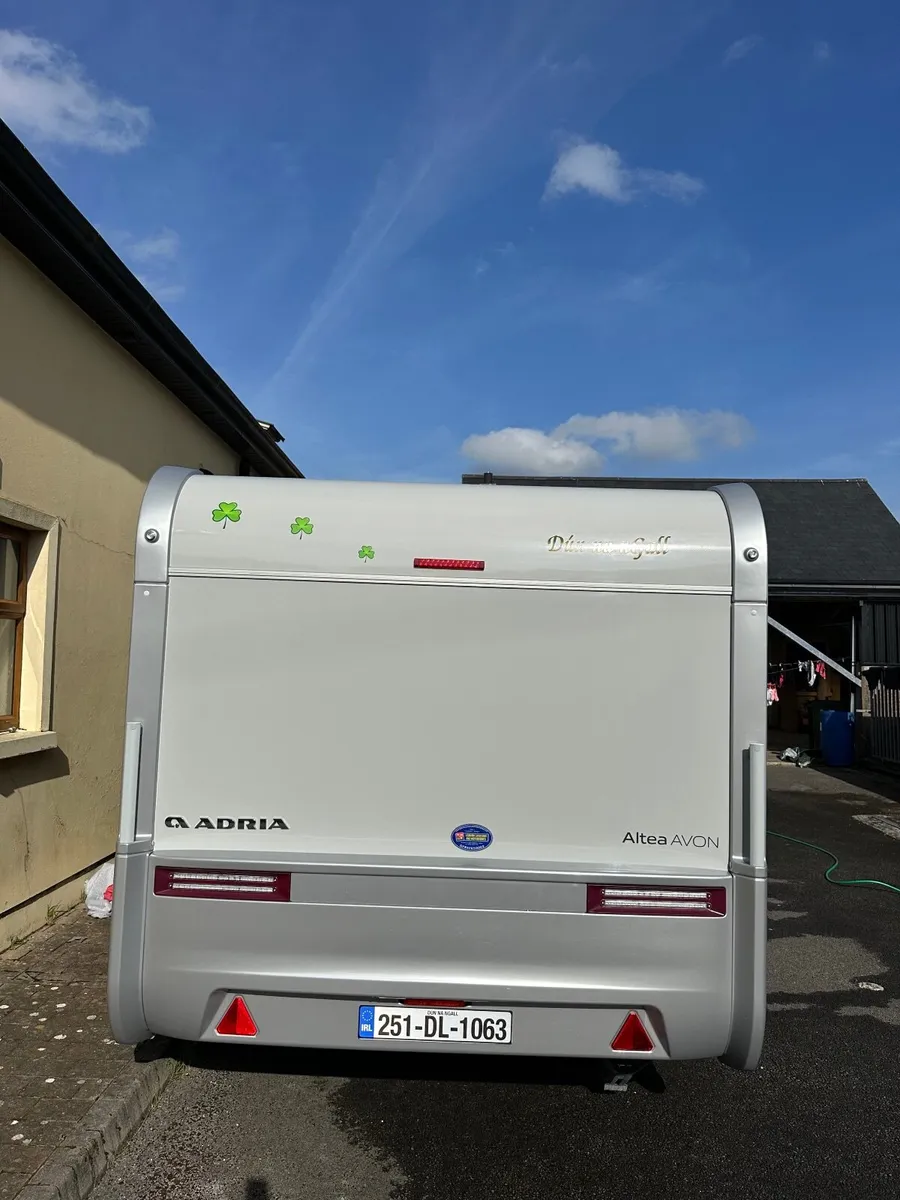 6 Berth Caravan - Image 4
