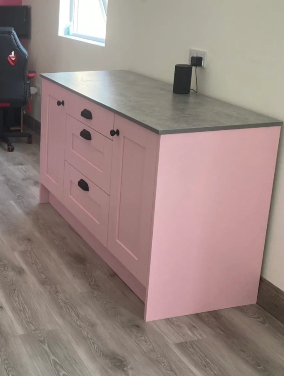 Kitchen Island (Bespoke)