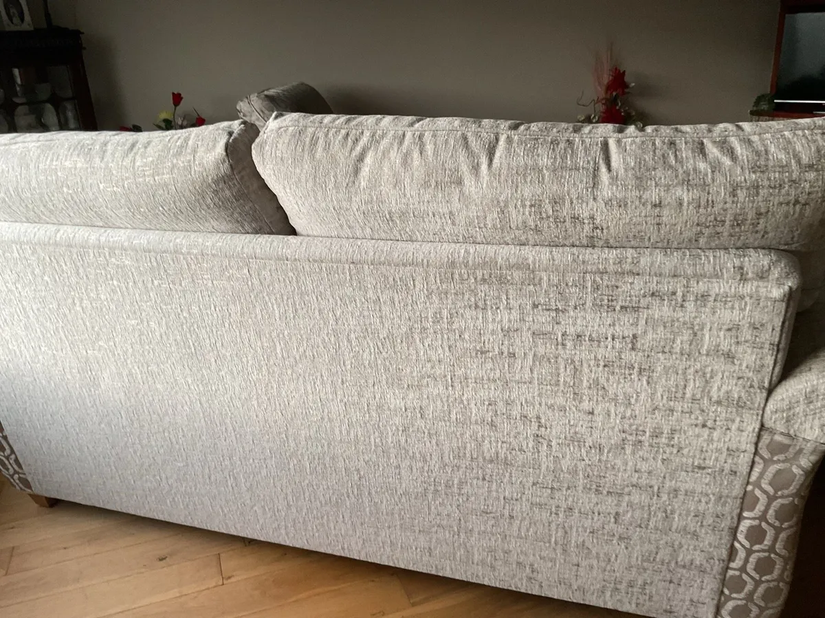 Suite of furniture - Image 3