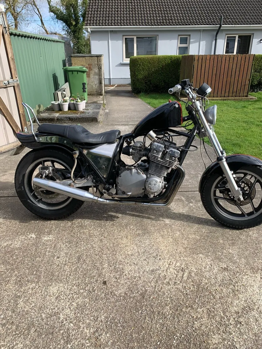 1982 Suzuki gsx750 custom - Image 2