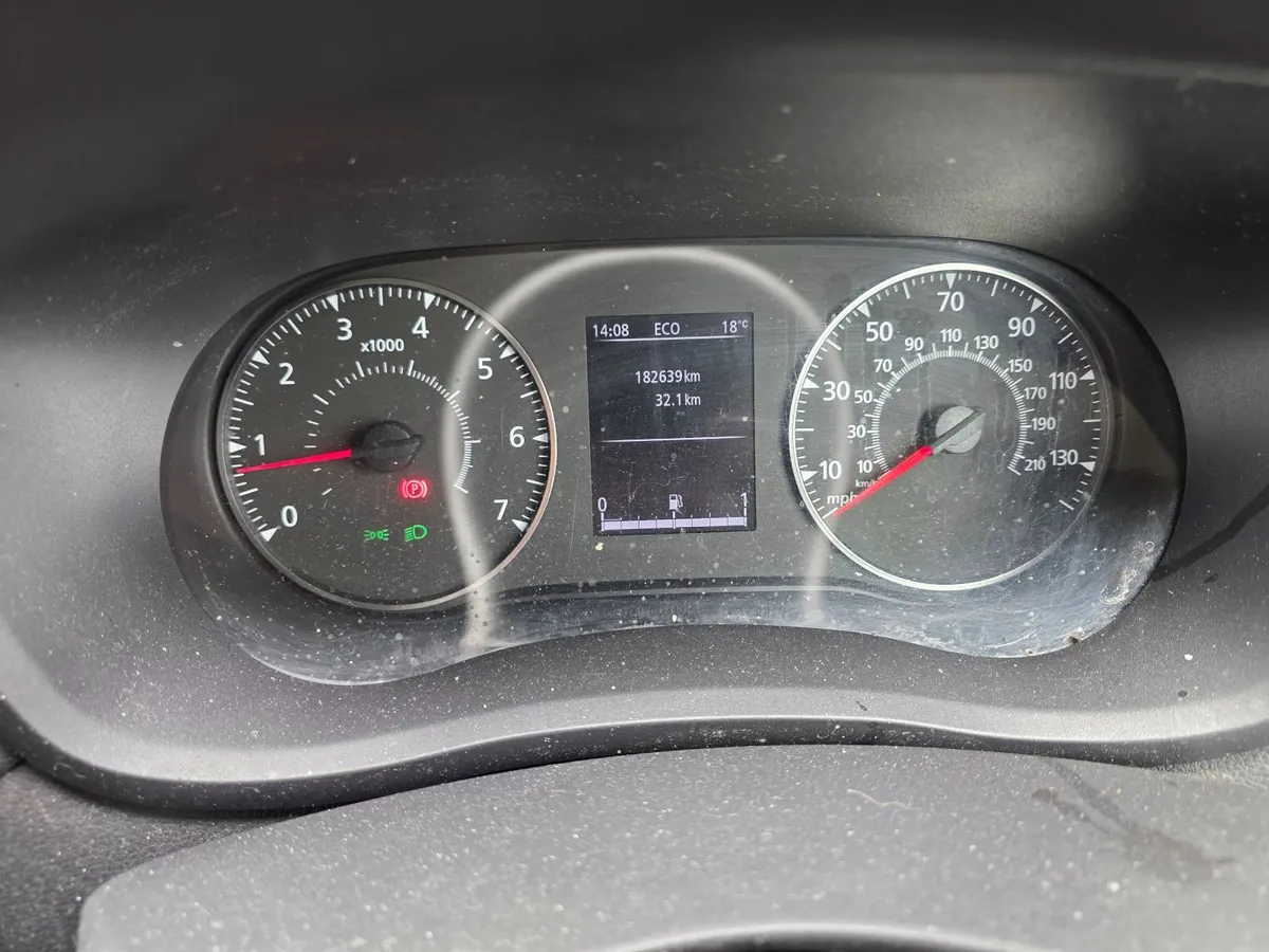 Renault Master 2019 Low mileage - Image 4