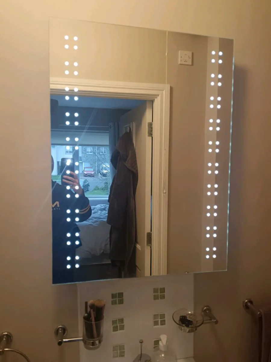 LED Bluetooth mirror - Image 1