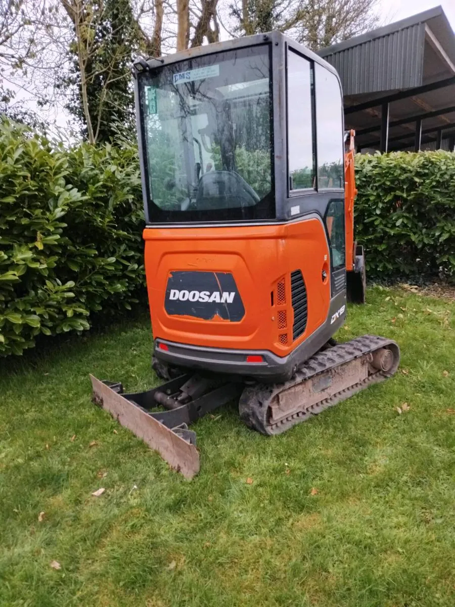Mini digger - Image 2