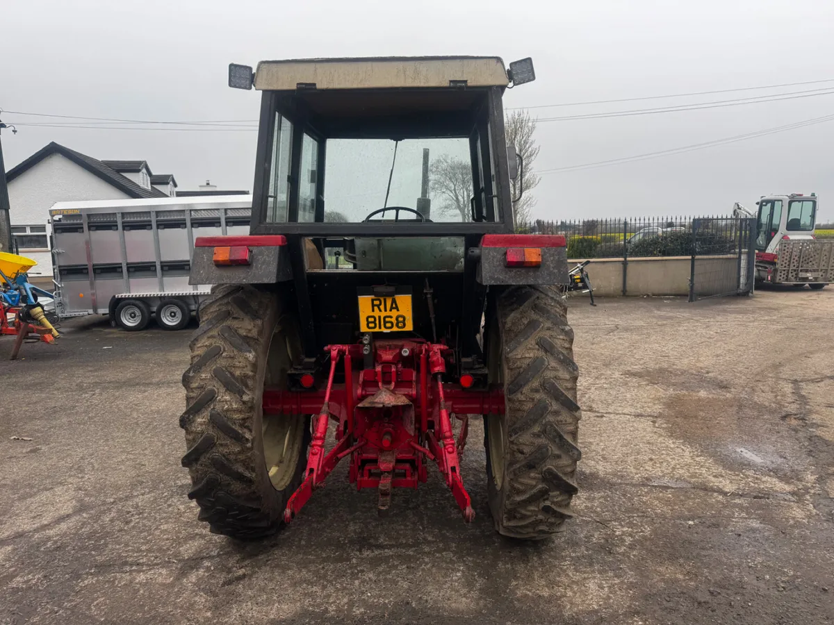International 784 Tractor - Image 4